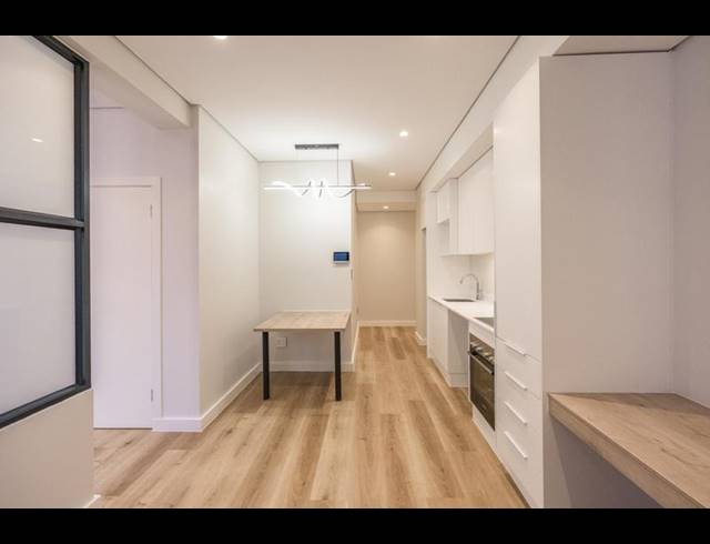 1 BEDROOM APARTMENT FOR SALE IN CAPE TOWN CITY CENTRE